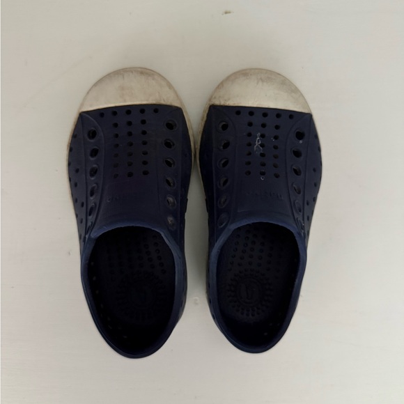 Native Kids Navy Water Shoes - Picture 1 of 3